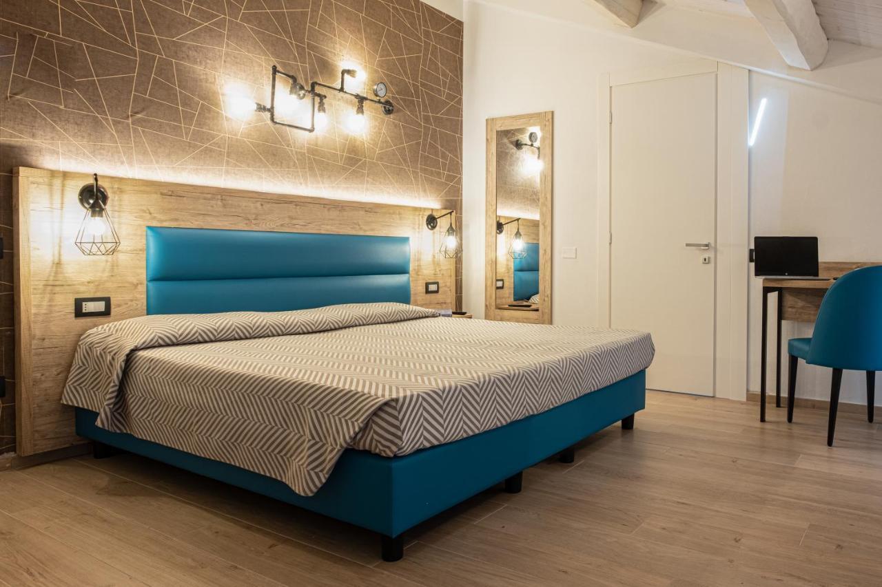 Cuneo Hotel Kültér fotó