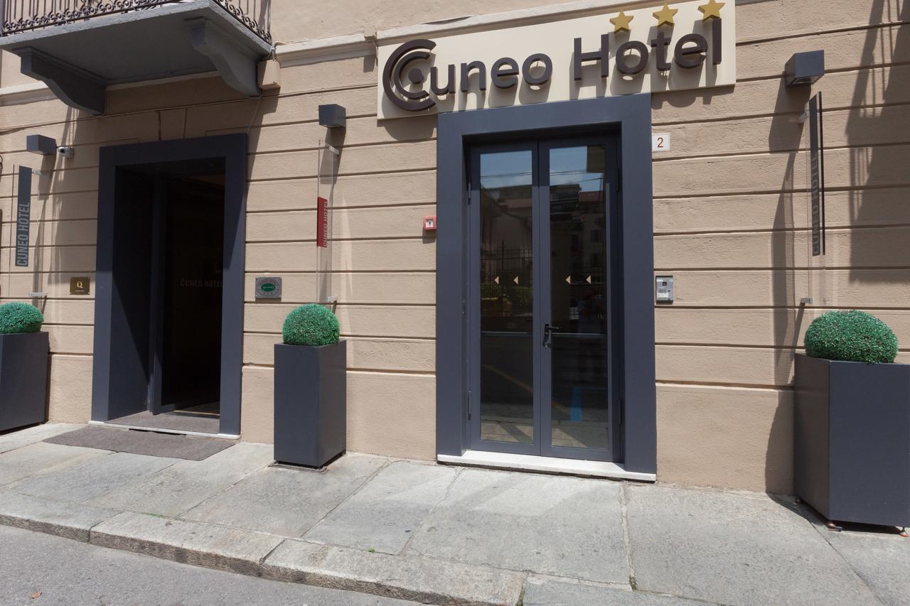 Cuneo Hotel Kültér fotó